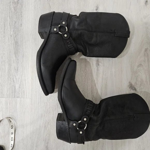 Black Western Cowboy Boots - Picture 8 of 12